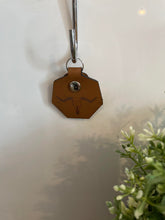 Load image into Gallery viewer, Leather keychain - Longhorn cow