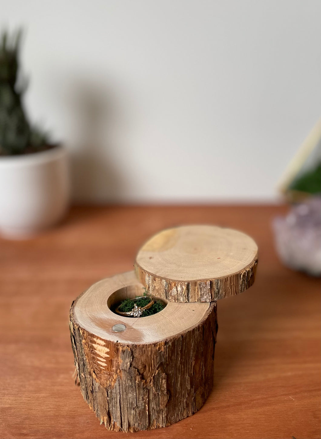 Wooden ring box-elm 3