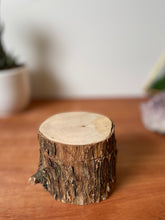 Load image into Gallery viewer, Wooden ring box-elm 5