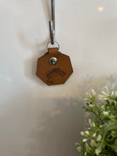 Load image into Gallery viewer, Leather keychain - Fish