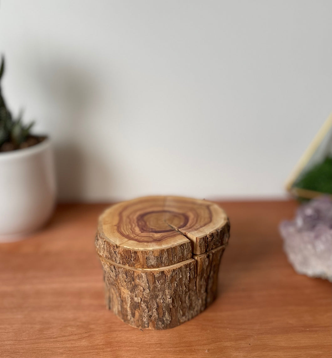 Wooden ring box-lilac 1