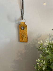 Leather keychain - Poppy