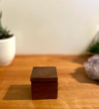 Load image into Gallery viewer, Wooden ring box-walnut
