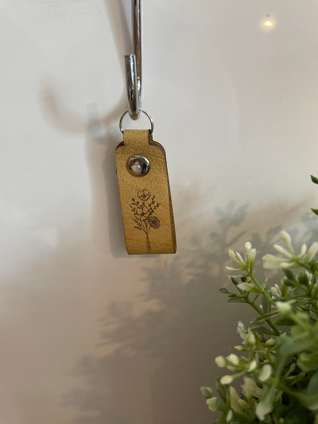 Leather keychain - Wildlower bouquet